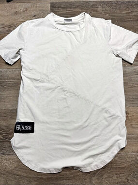 RISE Men's White Short Sleeve Tee Size XL
